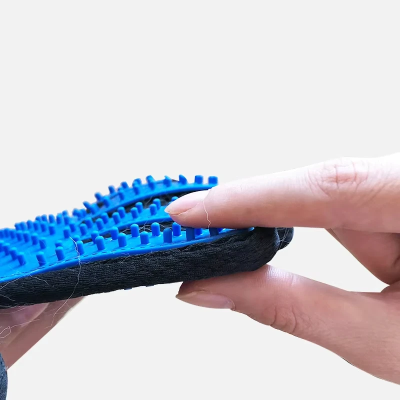 Gant de toilettage pour animau - Pet Grooming Glove avis et prix